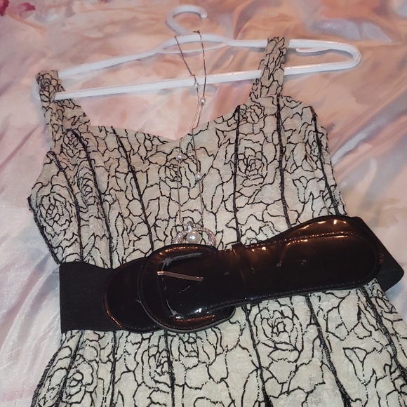 Sundress - Picture 1 of 9